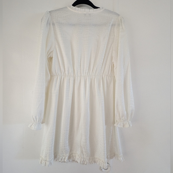 Speechless White Long Sleeve Sundress with V-Neck - Picture 8 of 11